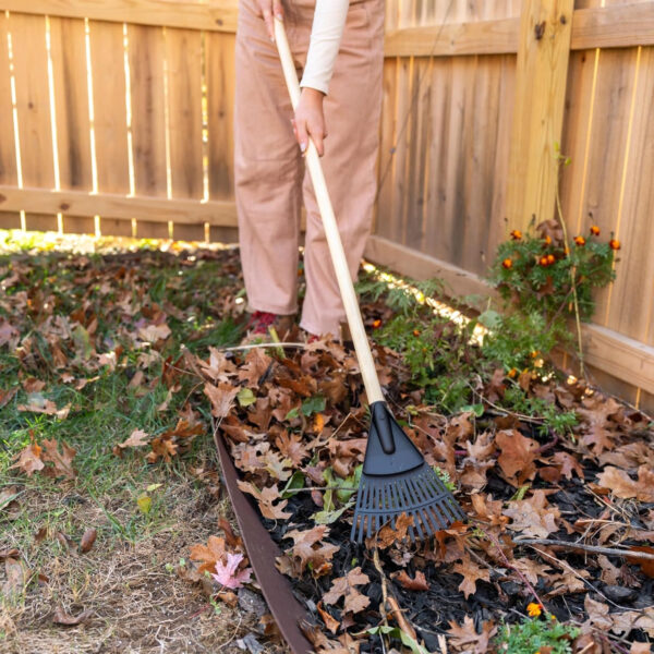8-inch Wooden-Handled Polyester Shrub and Leaf rake
